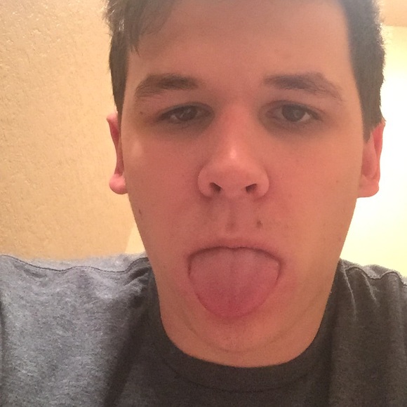 Profile Picture of Clay Wilson (@claycwilson) on Poshmark