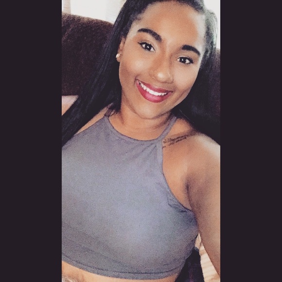 Profile Picture of Cierra Scott (@cjscott23) on Poshmark