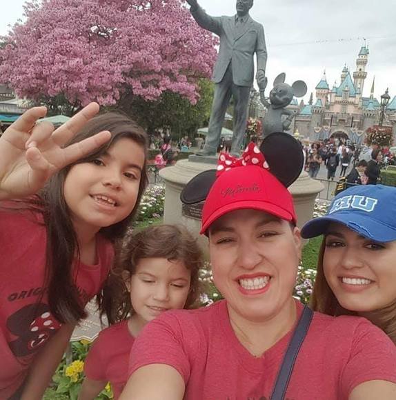 Profile Picture of Mariela Escarrega (@escarregag) on Poshmark