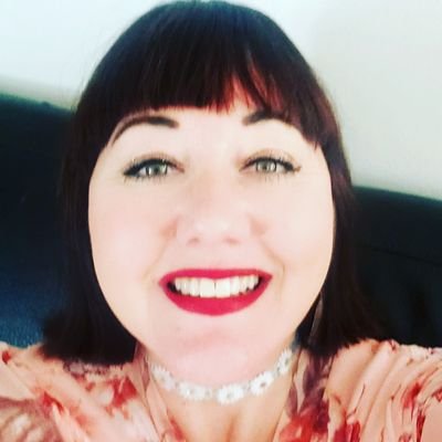 Profile Photo of Jennifer Cash (@jnnfrcsh) on Twitter