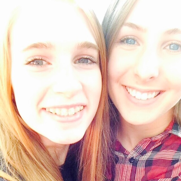 Profile Picture of Olivia Gerwing (@oliviagerwing98) on Poshmark