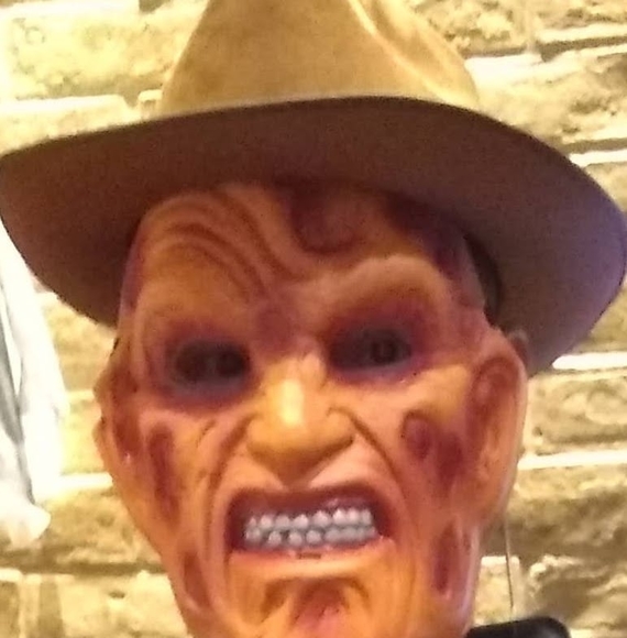 Profile Picture of Mike Little (@mikelittle640) on Poshmark