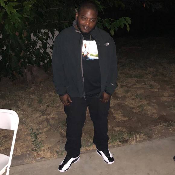 Profile Picture of Lorenzo Jones (@still_savae90) on Poshmark
