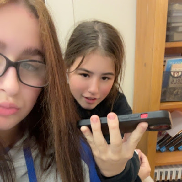 Profile Picture of Mackenzie Loper (@kenzierose1008) on Poshmark