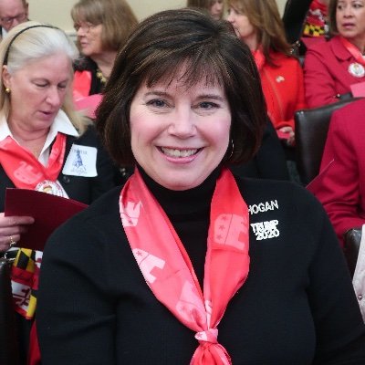Profile Picture of Laurie Halverson (@HalversonLaurie) on Twitter