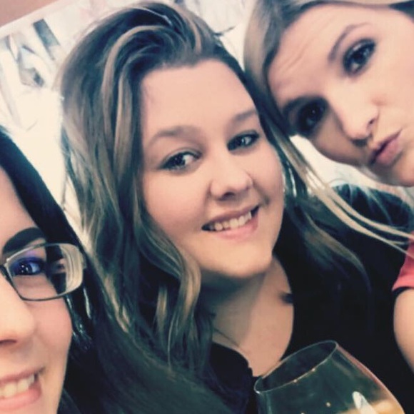 Profile Picture of Hannah Mcgovern (@hmcgovern12) on Poshmark