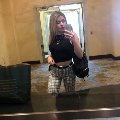 Profile Picture of Bri (@brianareynolds7) on Twitter