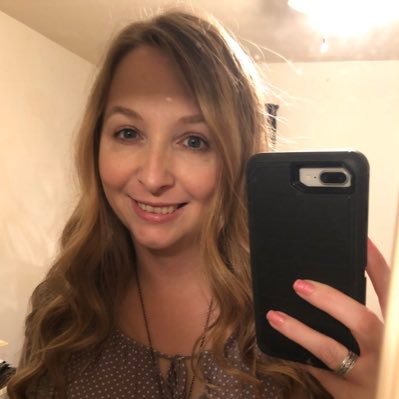 Profile Picture of Amybdoll (@QuallAmy) on Twitter