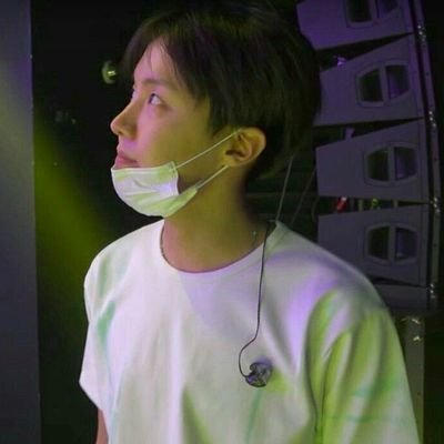 Profile Picture of 鄭號錫; Jüng Hösëök (@Hobishih) on Twitter