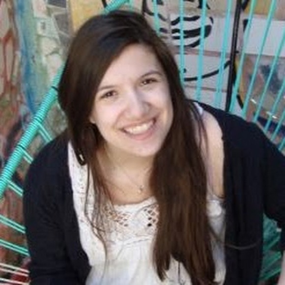 Profile Picture of Alexa Hoffman (@lexxa6) on Poshmark