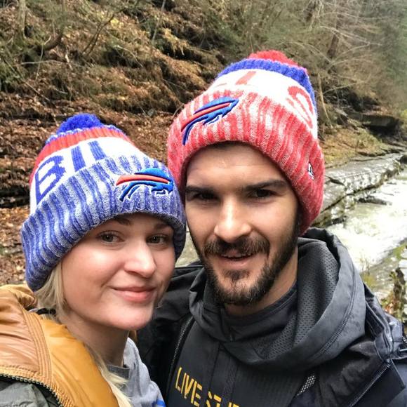 Profile Picture of Alexi Koehne (@alexikoehne) on Poshmark