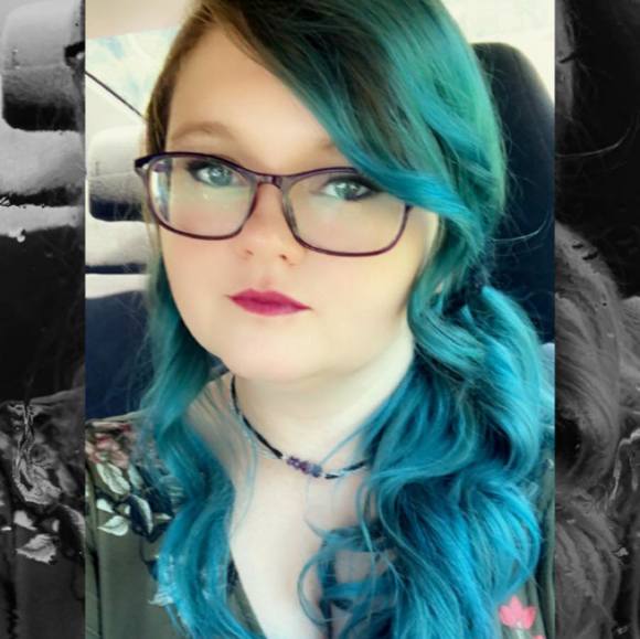 Profile Picture of Jessica Creppel (@jcreppel) on Poshmark