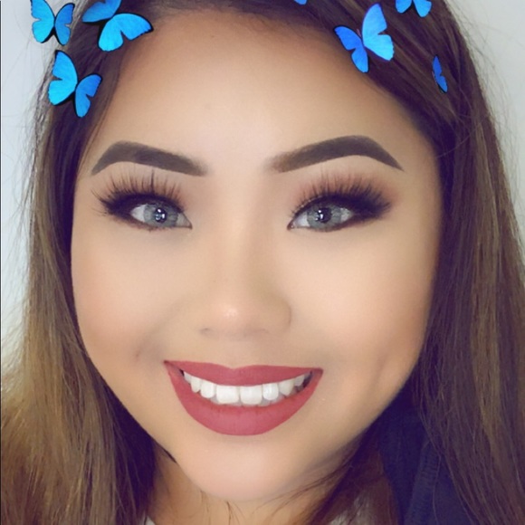 Profile Picture of Seeda Yang (@seedayangg_) on Poshmark