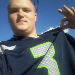 Profile Picture of Dillon Graham (@Bugzillaman99) on Twitter