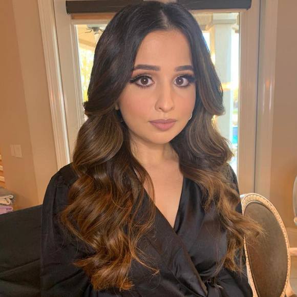Profile Picture of Samar Cochinwala (@samarcochinwala) on Poshmark