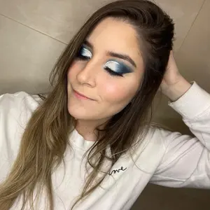 Profile Picture of   Diana Dragotto... (@dragottomakeup) on Tiktok