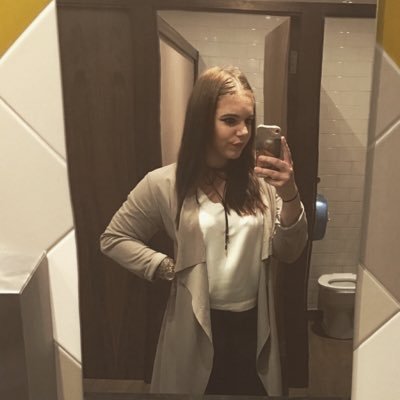 Profile Picture of Aimee Blake (@mummyblake51) on Twitter