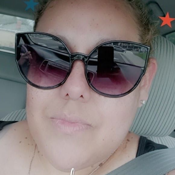 Profile Picture of Paula Olmeda (@paulaolmeda79) on Poshmark
