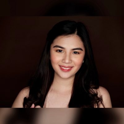 Profile Picture of Claire Danielle (@ClaireDanielleT) on Twitter