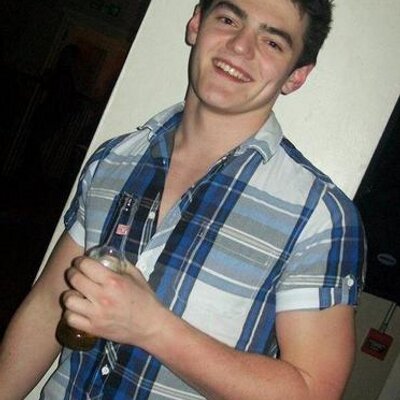 Profile Picture of Adam Bland (@chinnybland) on Twitter