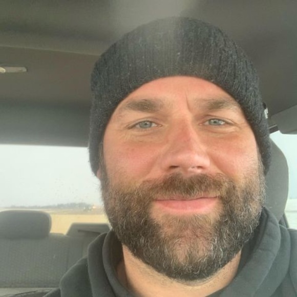 Profile Picture of James Bertram (@james_bertram) on Poshmark