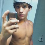 Profile Picture of James (@jameslemelin) on Instagram