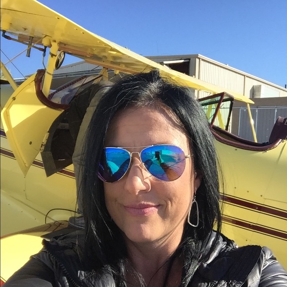 Profile Picture of Angie Johannsen (@sydnell) on Poshmark