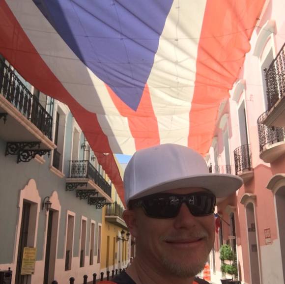 Profile Picture of Adam Schoenthal (@mammoth509) on Poshmark