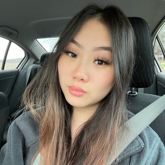 Nancy Xiong - Poshmark Profile Picture of Nancy Xiong (@nancy_xiong) on Poshmark
