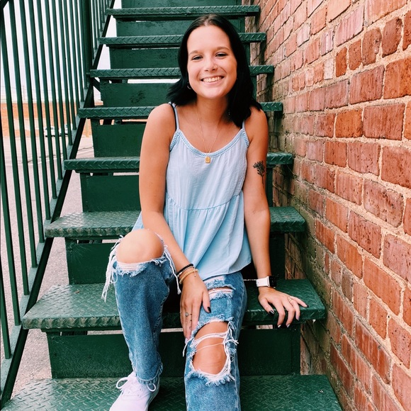 Profile Picture of Dacey Pickel (@daceylt) on Poshmark