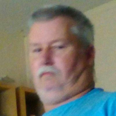 Profile Picture of Ian Farrar (@67dc57955ef8411) on Twitter