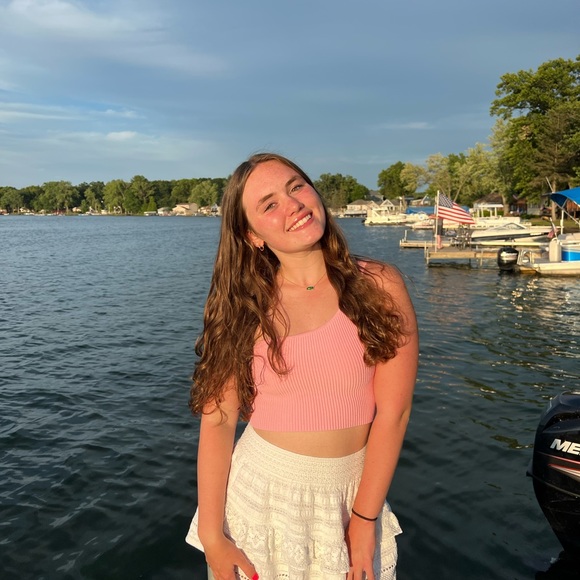 Profile Picture of Madeline Walsh (@maddiewalsh744) on Poshmark