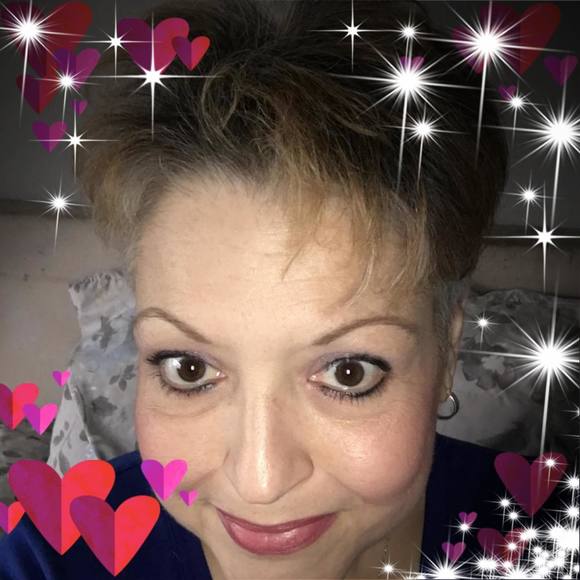 Profile Picture of Amelia Graham (@afuentes1968) on Poshmark