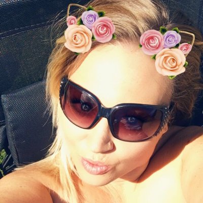 Profile Picture of Stacey (@Stace_n_Cal) on Twitter
