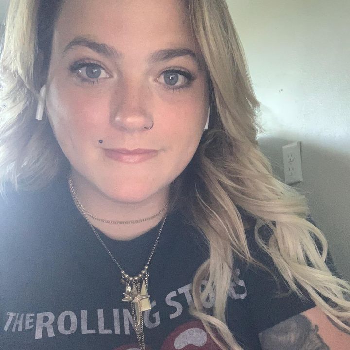 Profile Picture of Danielle Sakowski (@daniellesakowski) on Tiktok