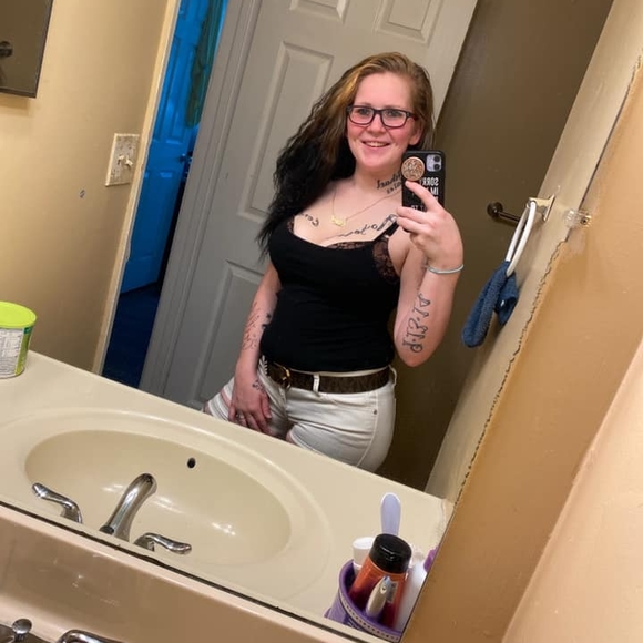Profile Picture of Amber Harmonys'mom (@ambermae24) on Poshmark