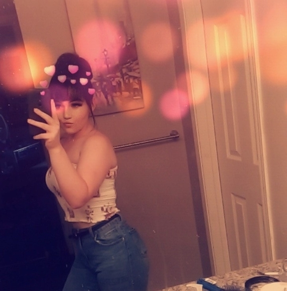 Profile Picture of Jade Kennedy (@jbug0909) on Poshmark