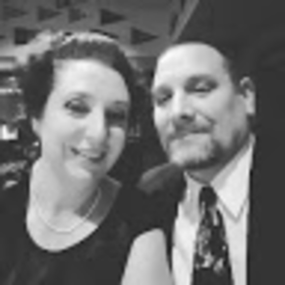 Profile Picture of Melanie Brockway (@melaniebrockway) on Poshmark