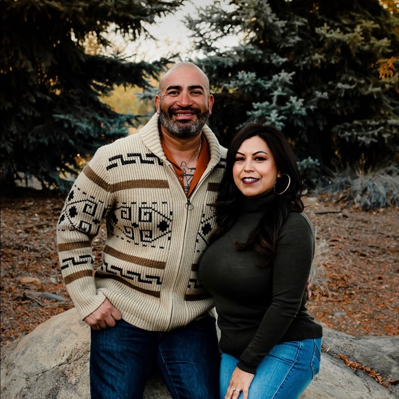 Profile Picture of Lorena Castillo (@lorenac81) on Poshmark