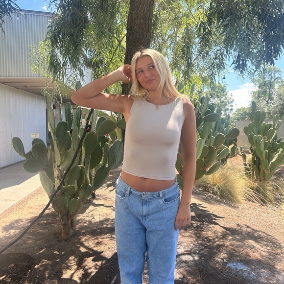 Profile Picture of Lily Cuppoletti (@lilycuppoletti) on Poshmark