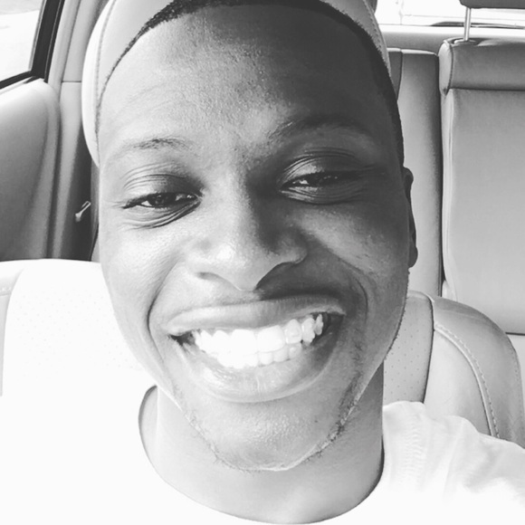 Profile Picture of Albert Fahnbulleh (@acedakid88) on Poshmark