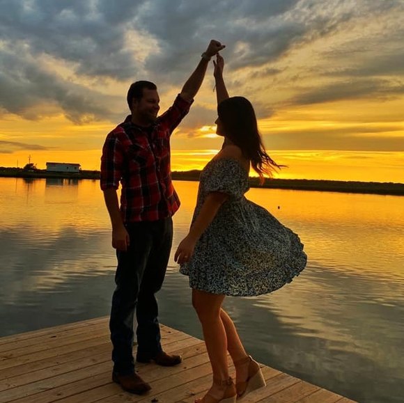 Profile Picture of Becca Hildebrandt (@rhildebrandt) on Poshmark