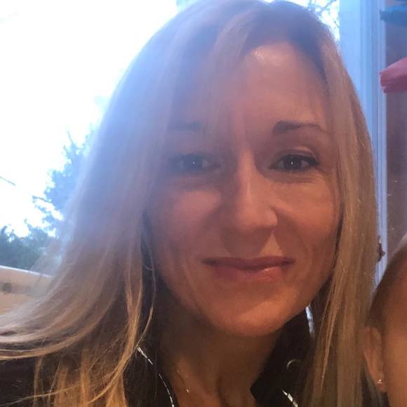 Profile Picture of Sonia Gauthier (@soniagauthier) on Poshmark