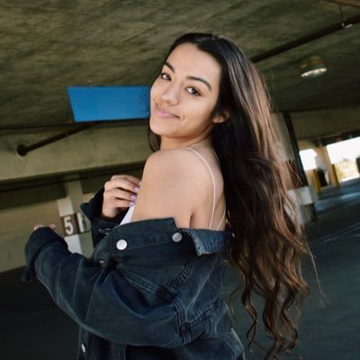 Profile Picture of Gabriella  🦋 (@gabbi_graham) on Twitter