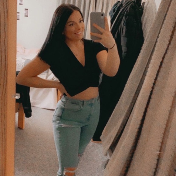 Profile Picture of Jess Fraser (@jessfraser) on Poshmark