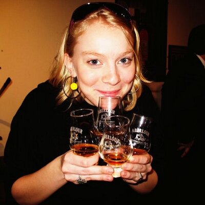 Profile Picture of Jillian Scott (@whiskychica) on Twitter