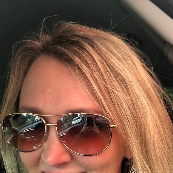Profile Picture of Jessica Rudisill (@jjrudy) on Poshmark