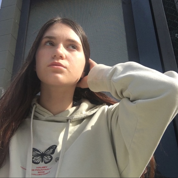 Profile Picture of Staisha Peever (@staishyyy) on Poshmark