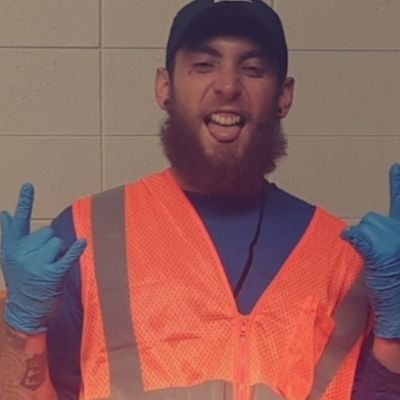 Profile Picture of Raymond McClanahan (@RaymondMcClana9) on Twitter