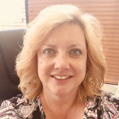 Profile Picture of Pam Morris (@Pamelucy1969) on Twitter